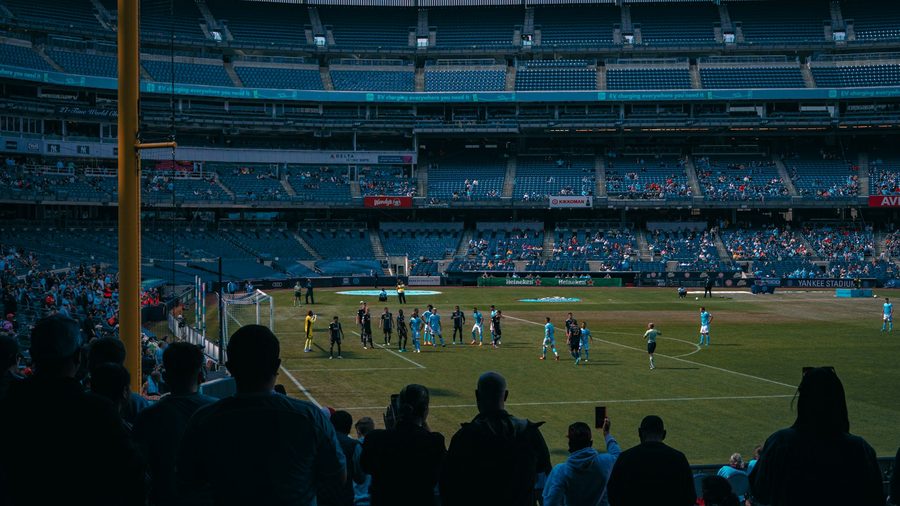 乐玩 APP — 行业资质清单示意配图